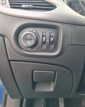 Opel Astra cena 42500 przebieg: 122000, rok produkcji 2019 z Otwock małe 466